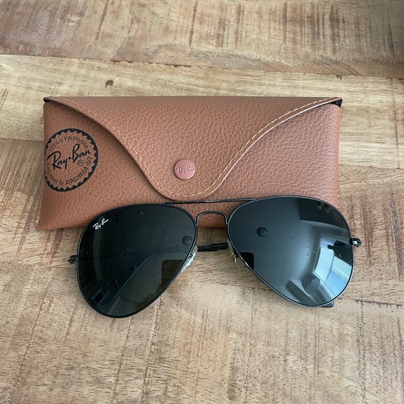 Men's Black Aviator Sunglasses - Picture 3 of 10